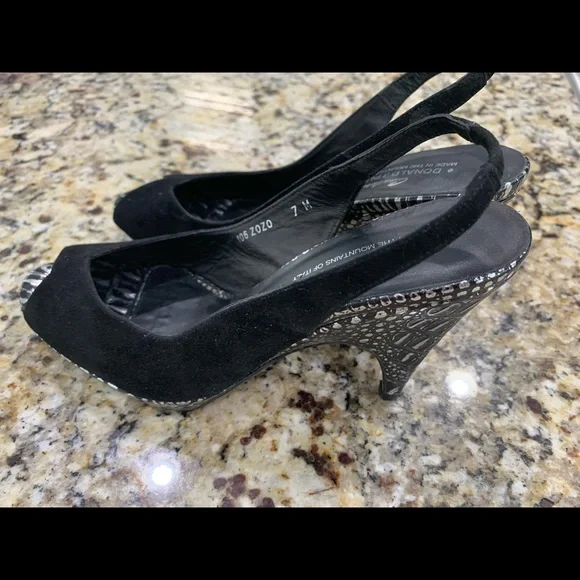 Gently used black sling back heels open toe pumps black and silver 7 M - Picture 3 of 6